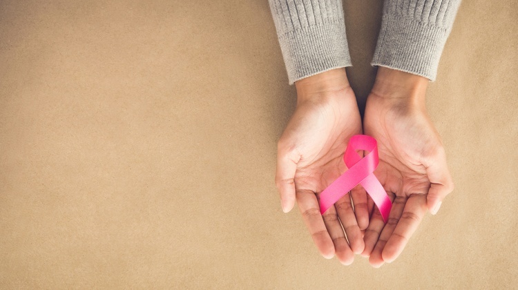 Kanser payudara dalam keluarga: faktor risiko & langkah perlindungan